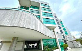 Apartamento com 2 quartos até 7 Pessoas- Orla da Praia Grande